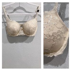 New Victoria’s Secret Lace Body By Victoria Rhinestone Lined Demi Bra